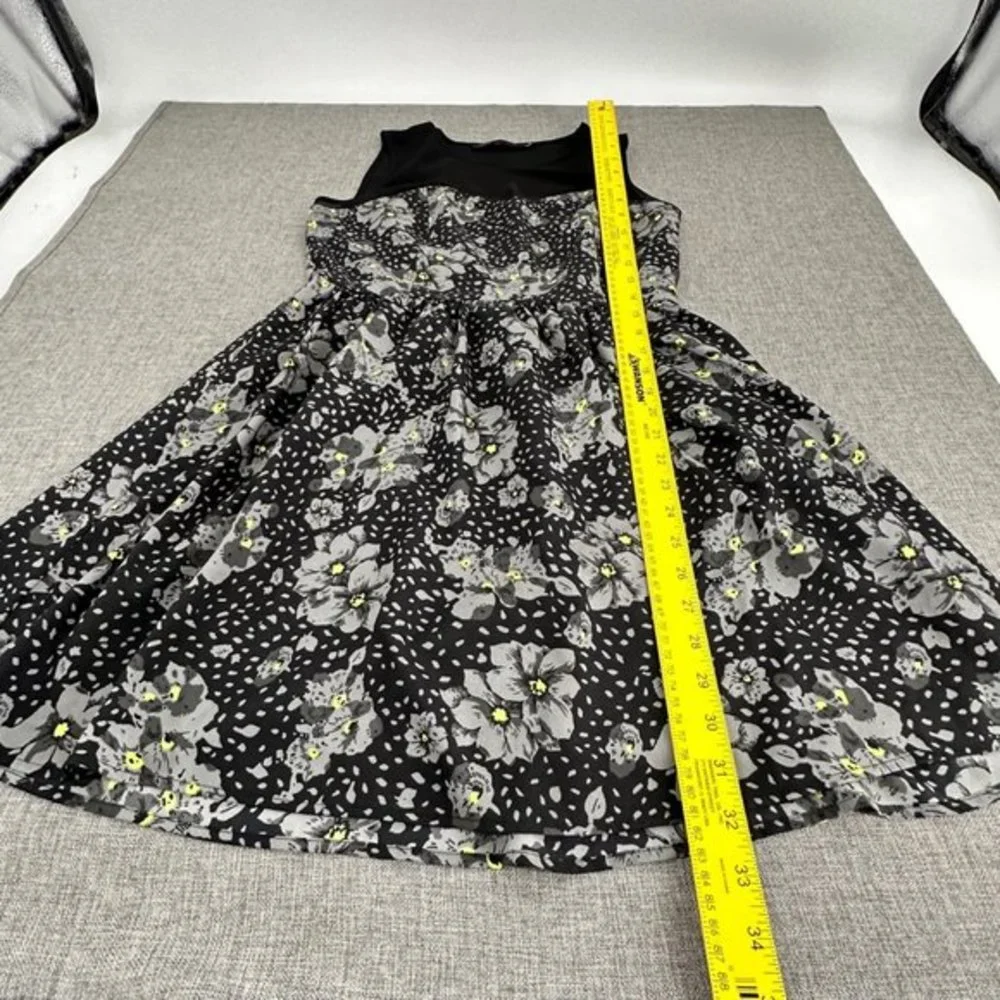 Eric + Lani Floral Dress Fit & Flare Black Gray Sleeveless Large Juniors Lined‎